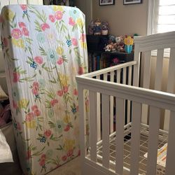 Nice Crib For Sale
