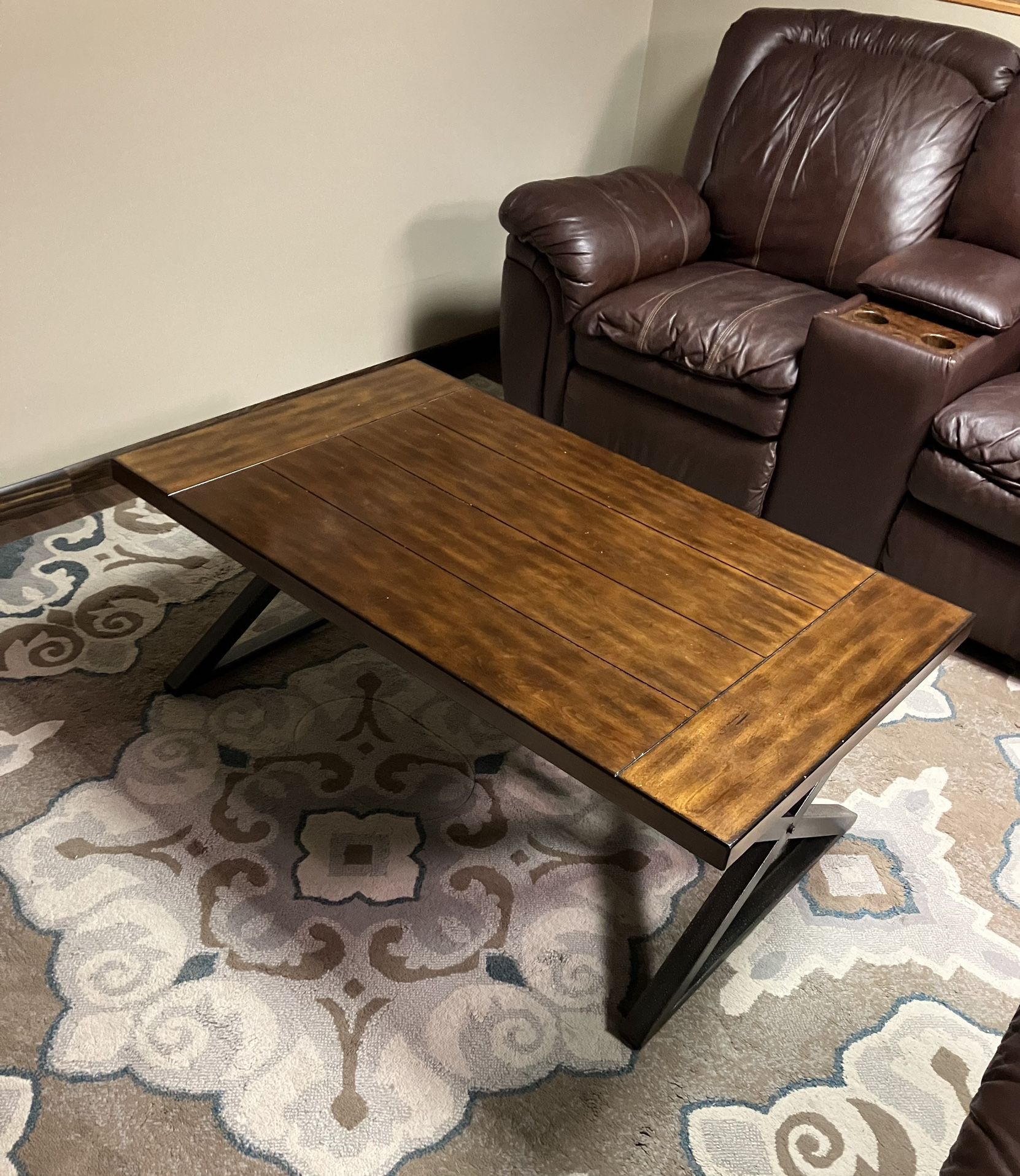 Coffee Table. Faux Walnut Color