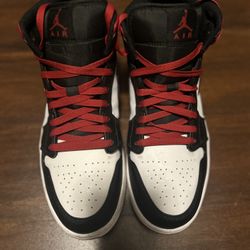 Air Jordan 1 Mid