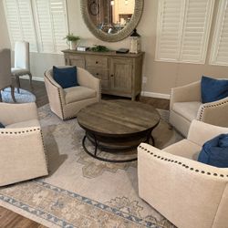 4 Swivel Chairs