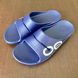 Oofos Slides New - 11M / 13W