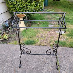 Scroll quilt rack hammered steel new