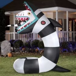 Gemmy 9.5 Ft Lighted Inflatable Beetlejuice Sandworm