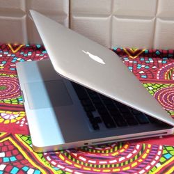 Apple MacBook Pro 13” display it5 Intel Processor 4GB RAM 500GB HDD STORAGE DRIVE $135 