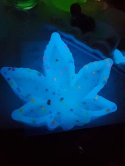 Glow in the dark ashtrays