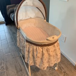 Bassinet With Wheels