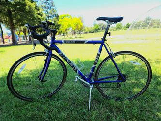 Trek 2200 Alpha SL Aluminum Bike