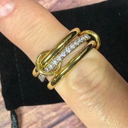 Gold tone 3 ring set Size 6