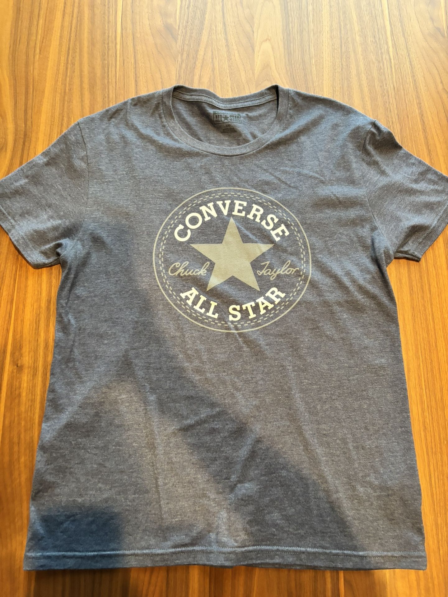 Converse Tshirt (L)