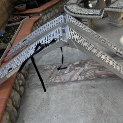 Pairs of Aluminum Titan Ramps Foldable