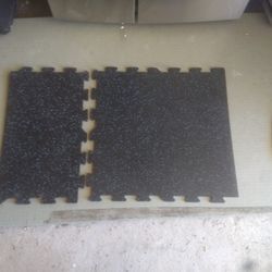 Gym Mats Like New 50' Square Feet 
