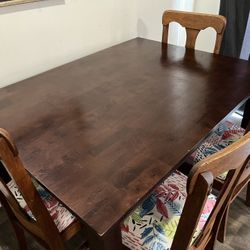 Dining Room Table that seats 4