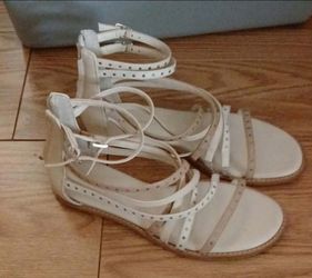 Women shoes size 8