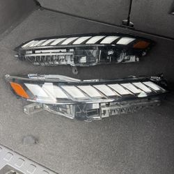 2025 Infiniti Qx80 Oem Headlights Very Nice
