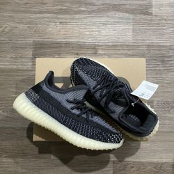 Brand New! Adidas Yeezy 350 V2 Black Carbon Onyx