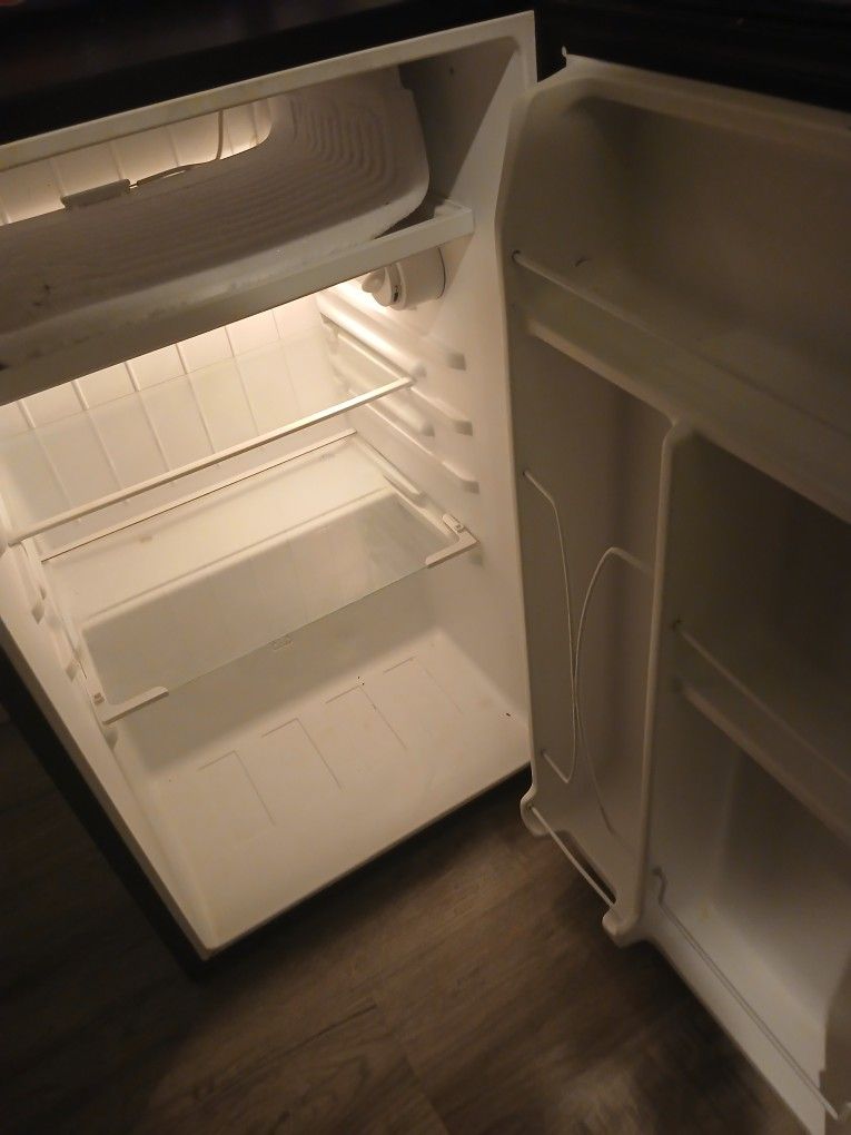 Mini Refrigerator TALL With Freezer Part.