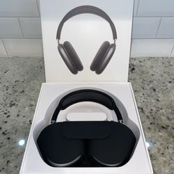 AirPods Max Wireless Over-Ear Headset - Space Grey