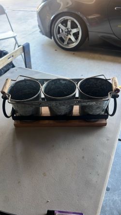 Utensils holder