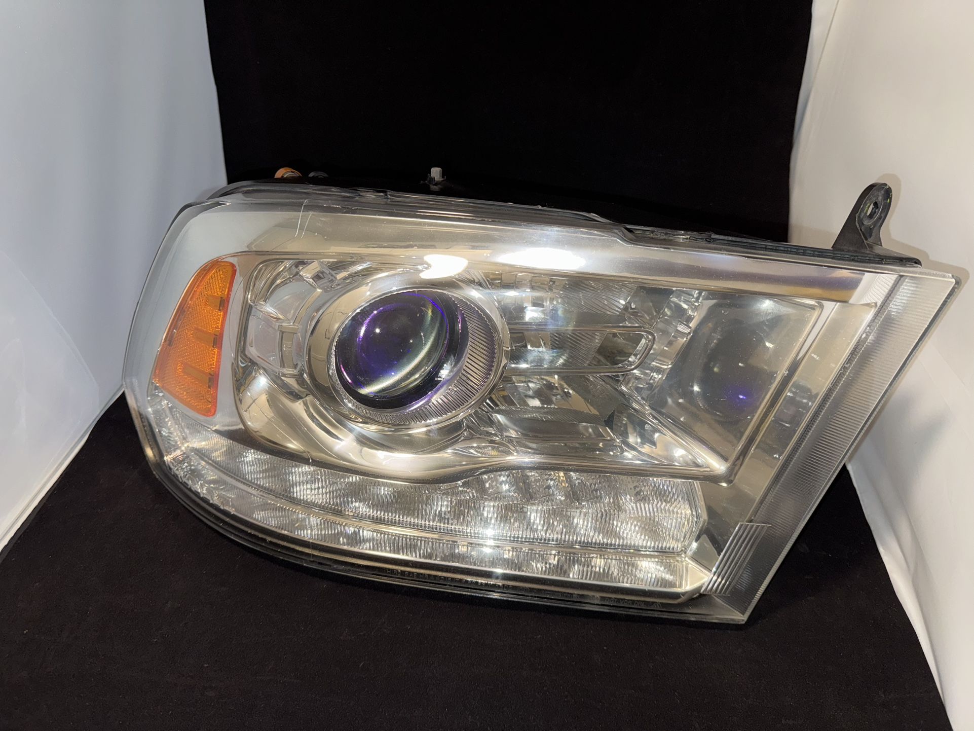 2013-2018 Ram 1(contact info removed) 3500 Right RH Side Halogen w/LED Projector Headlight OEM