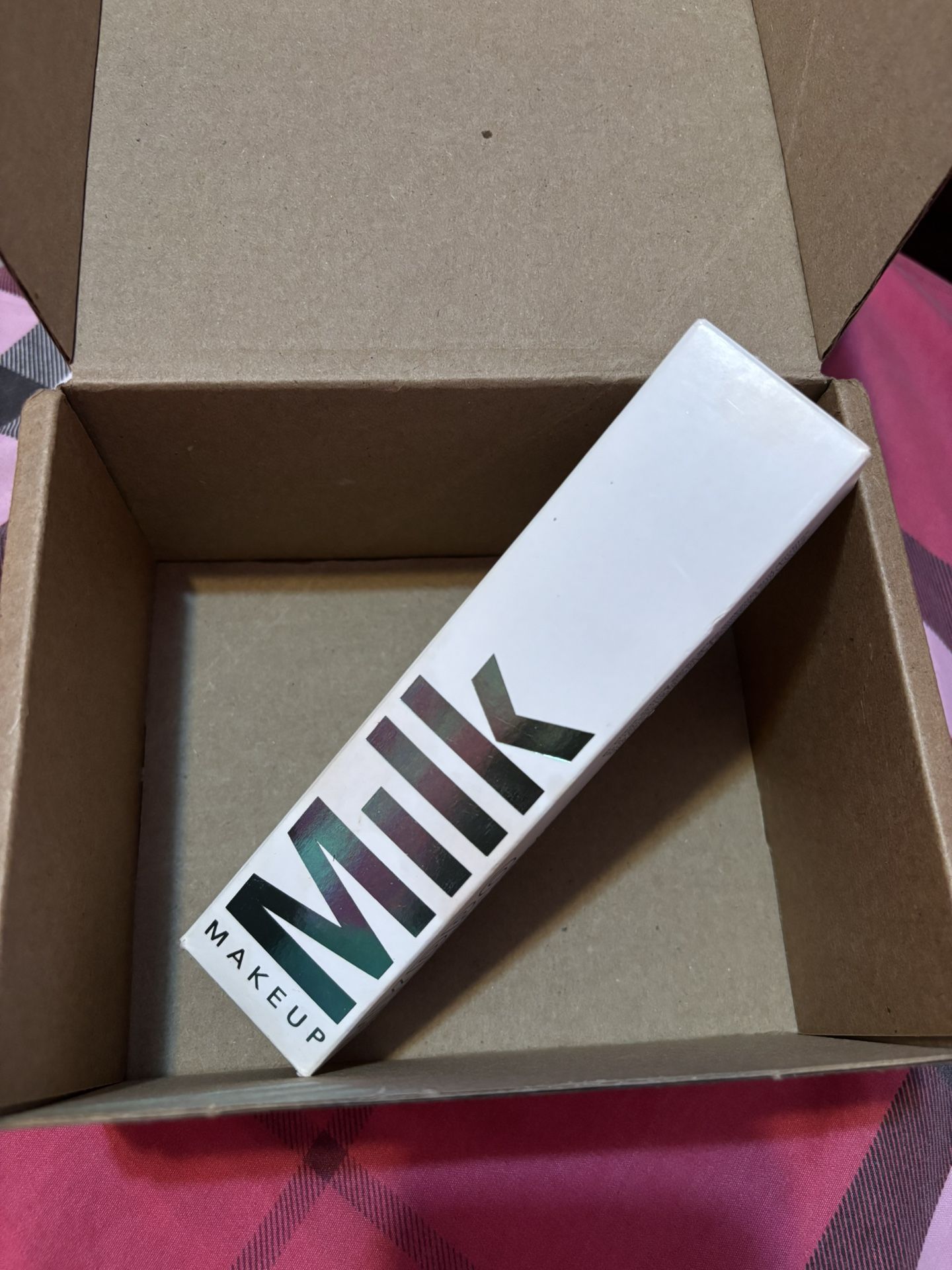 Milk Makeup Setting Spray Hydro Grip 12HR Dewy Setting Spray With Hyaluronic Acid + Niacinamide