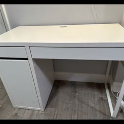 IKEA Micke Desk