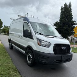 2022 Ford Transit 250 Medium Roof Cargo Van