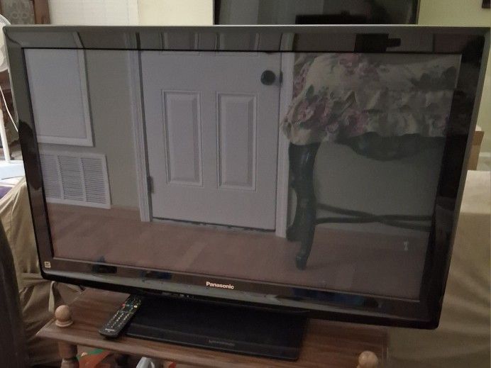 Panasonic HDTV 40" plasma