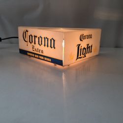 CORONA EXTRA ANDCORONA  LIGHT.  LIGHT SIGN.