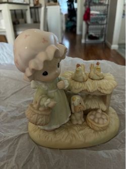 Precios moments porcelain figurines