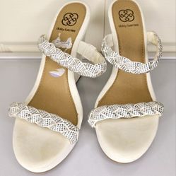 Daisy Fuentes Women's White Wedge Shoes 