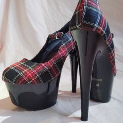 Plaid STYLE Cute Or Cosplay Name Brand Ellie Heels - Retail - SIZE 10