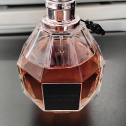 Viktor&Rolf "Flowerbomb"