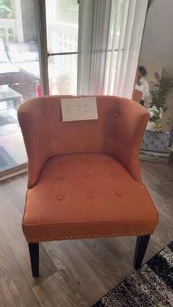 Burnt Orange Accent Chair – Gently Used