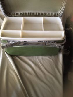 Vintage makeup beauty box