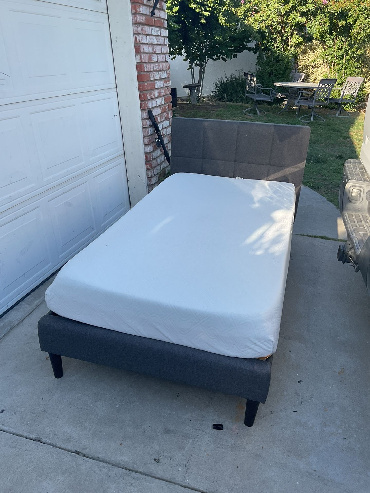 Twin Bed