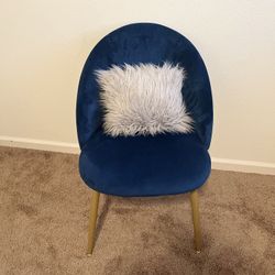 Blue Velvet Chair 