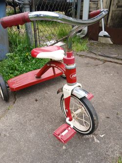 Tricycle Radio Flyer