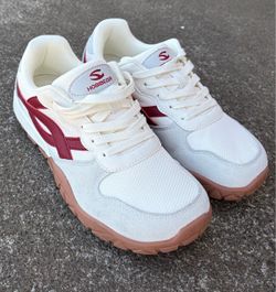 Hobibear White Low-Top Sneakers