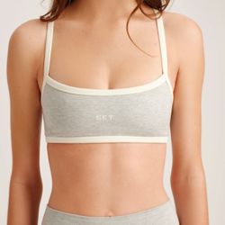 Set Active Cloud Pipe Cross back Bra And Shorts