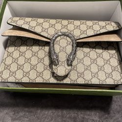 Handbag