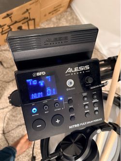 Alesis Nitro Max Electric Mesh Drum Kit