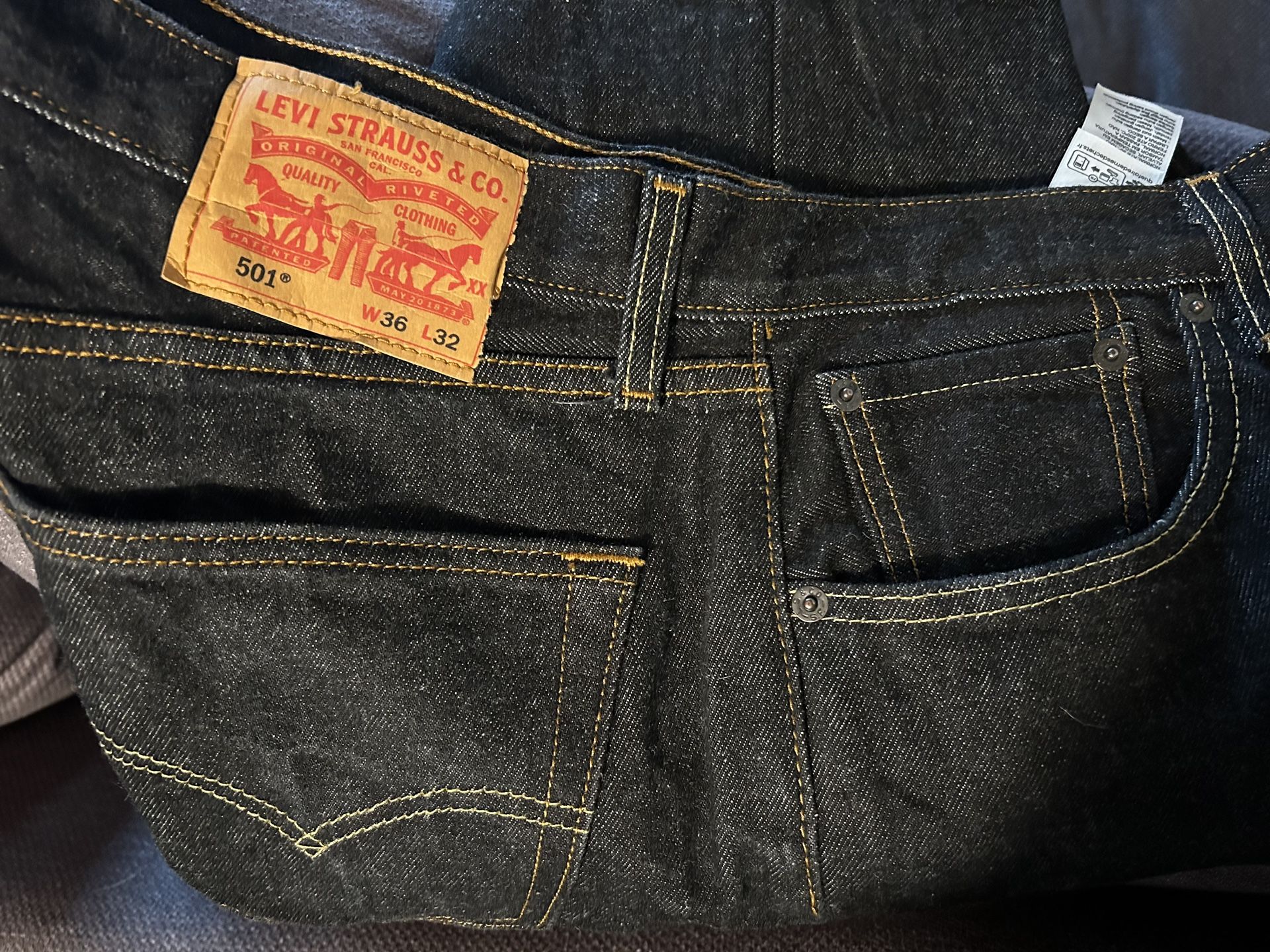 Levi 501 Jean Pants
