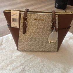 New Micheal Kors Purse 