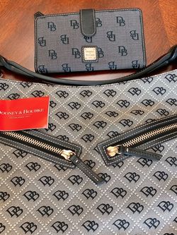 Dooney Burke Bag / Wallet