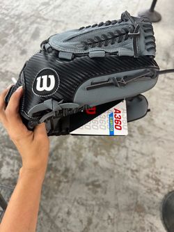 Wilson A360 Slow Pitch Softball Glove