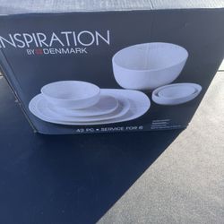  Inspiration by Denmark 42-Piece Porcelain Dinnerware Set – Service for 6 – White