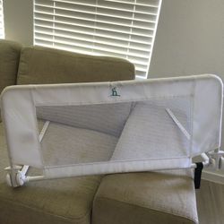 Hiccapop Convertible Crib Rail For Toddlers 