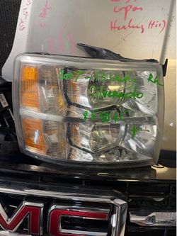 2007-13 Chevy Silverado right headlight