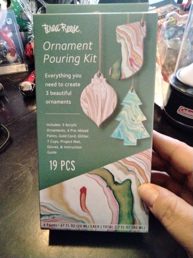 19 Piece Ornament Pouring Kit Makes Three Ornaments New In Box $5 Each