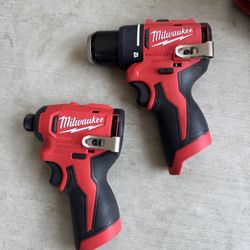 Milwaukee M12 Subcompact Drills, Charger, And Bag 